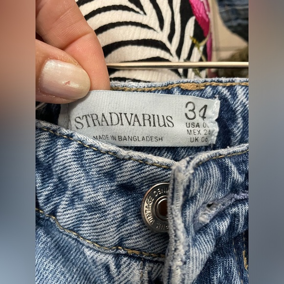 STRADIVARIUS WOMEN'S HIGH WAIST SKY BLUE JEAN, buttons SIZE 02 - Picture 14 of 16